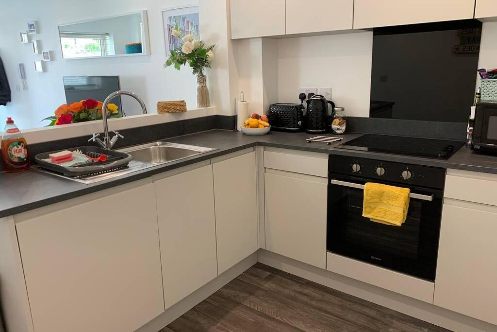 Bournemouth Nr Town Beach Train Coach Shops Lovely Entire Apartment Allows Quiet Good Dogs Dış mekan fotoğraf