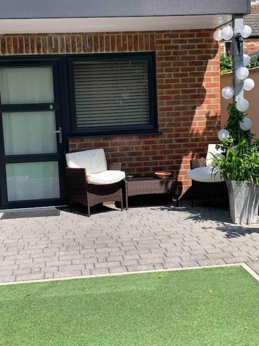 Bournemouth Nr Town Beach Train Coach Shops Lovely Entire Apartment Allows Quiet Good Dogs Dış mekan fotoğraf